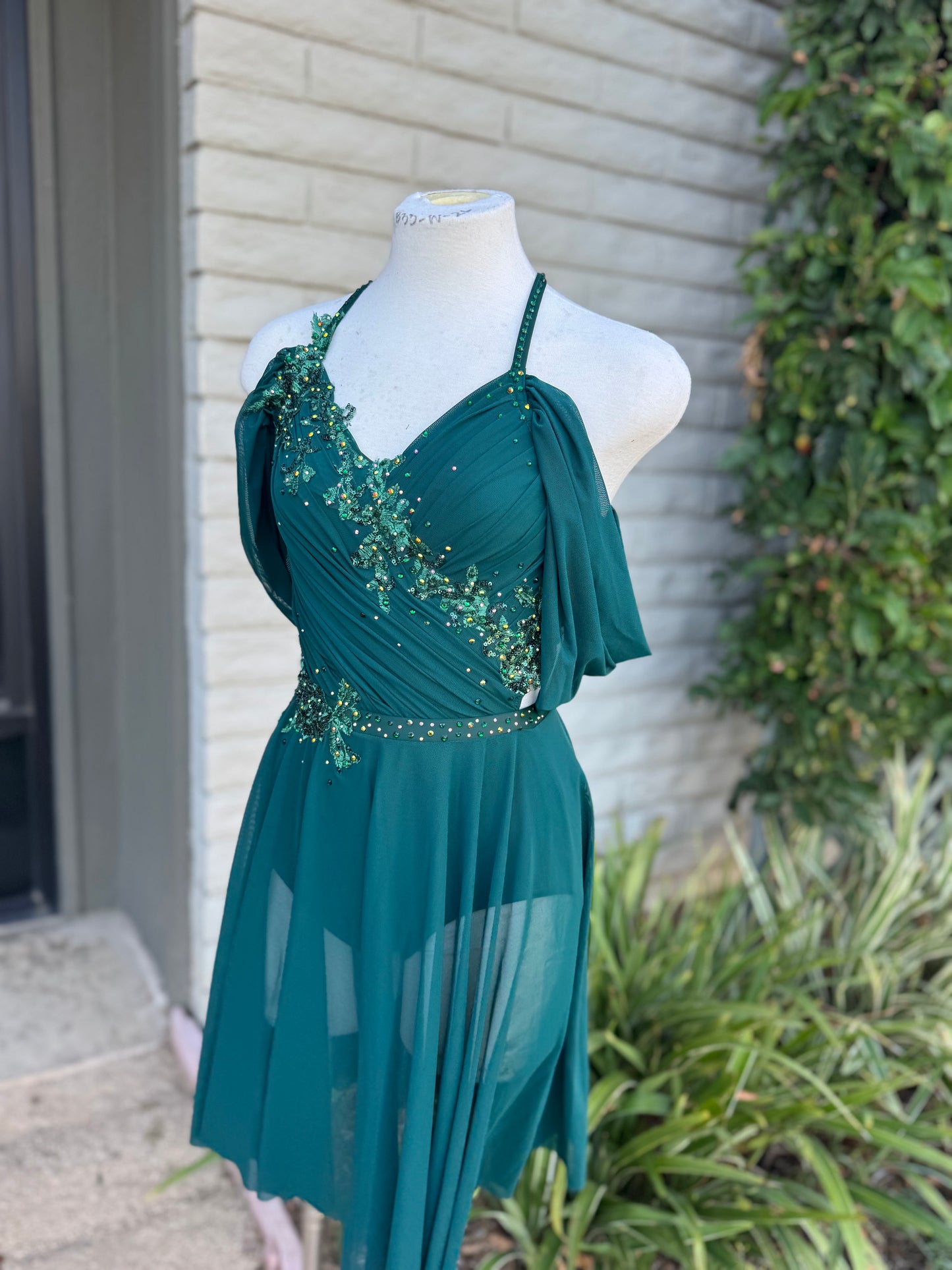 READY-TO-SHIP // Adult XS // Green Lyrical Costume