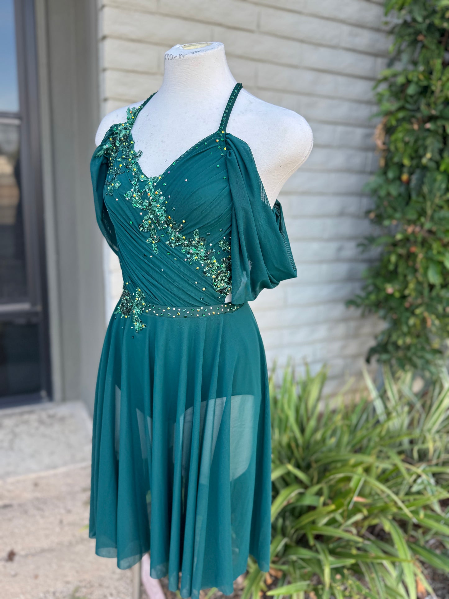 READY-TO-SHIP // Adult XS // Green Lyrical Costume